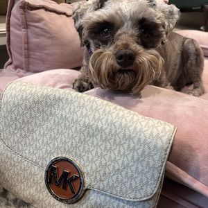 White Michael Kors Crossbody Wallet [Authentic]